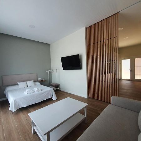 Redondela Apartments - Bedroom, Bathroom & Kitchen Kültér fotó