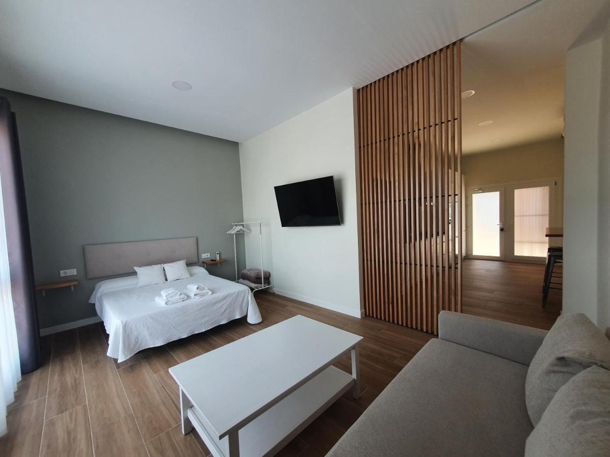 Redondela Apartments - Bedroom, Bathroom & Kitchen Kültér fotó